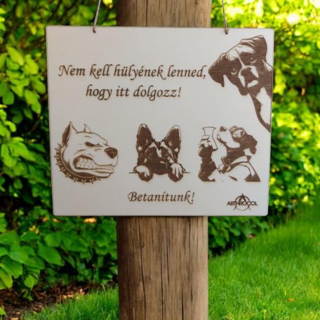  Egyedi, gravírozott kutyás fatábla – személyes ajándék kutyabarátoknak